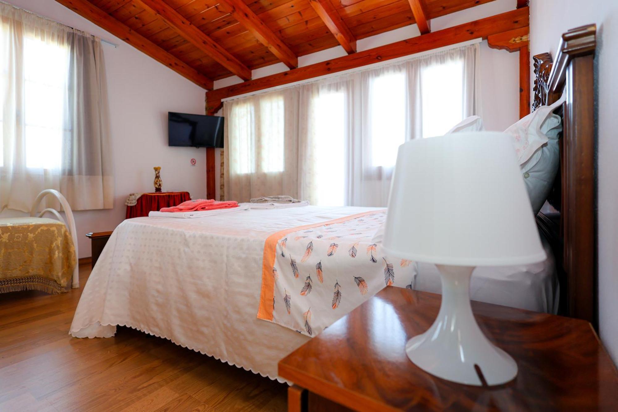 Casa La Pieve Bed & Breakfast เบราท ภายนอก รูปภาพ