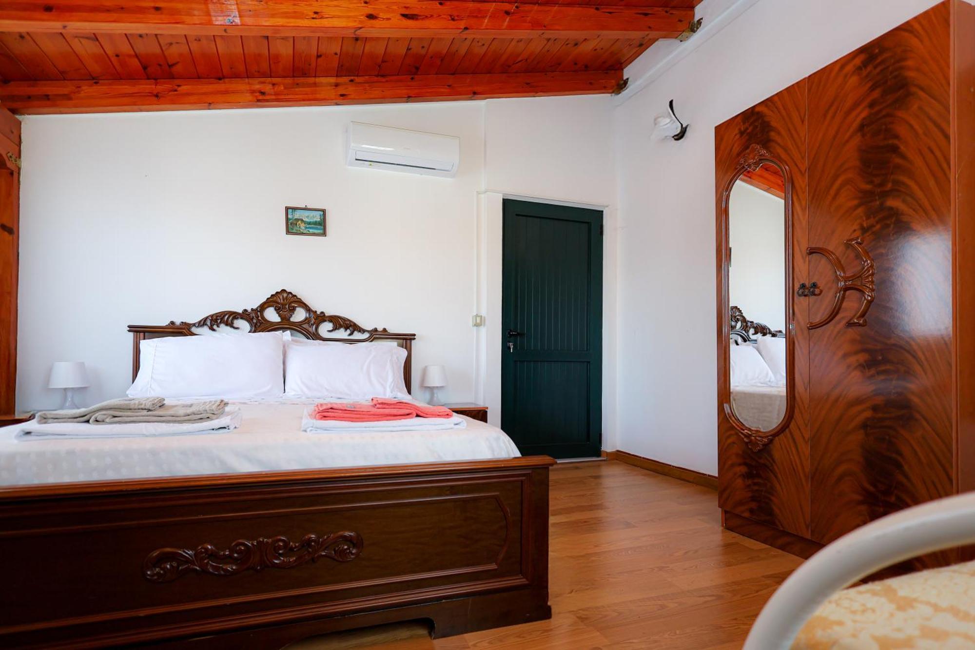 Casa La Pieve Bed & Breakfast เบราท ภายนอก รูปภาพ