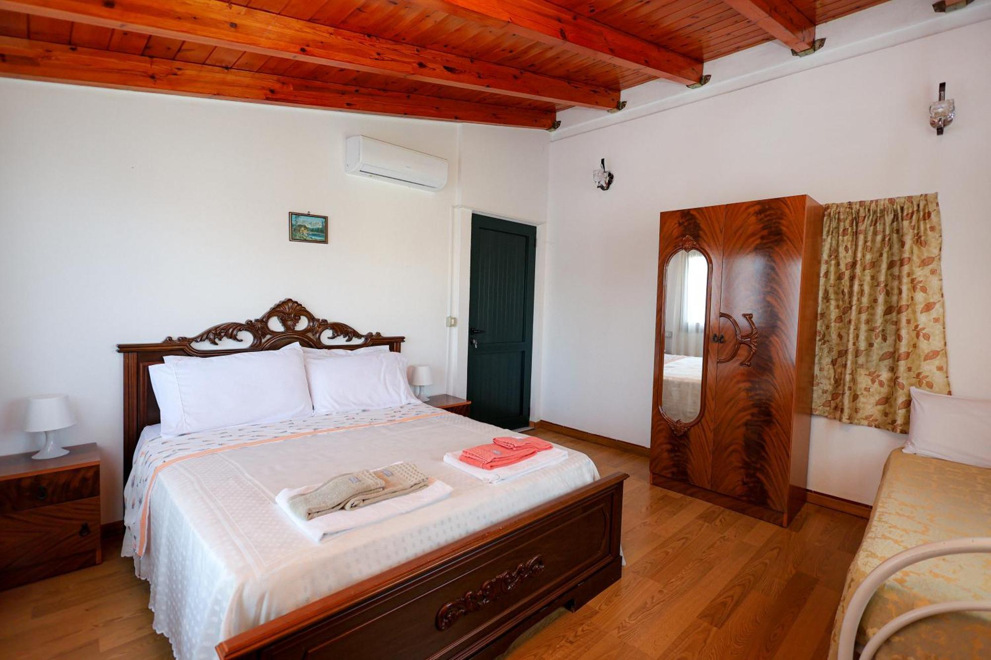Casa La Pieve Bed & Breakfast เบราท ภายนอก รูปภาพ