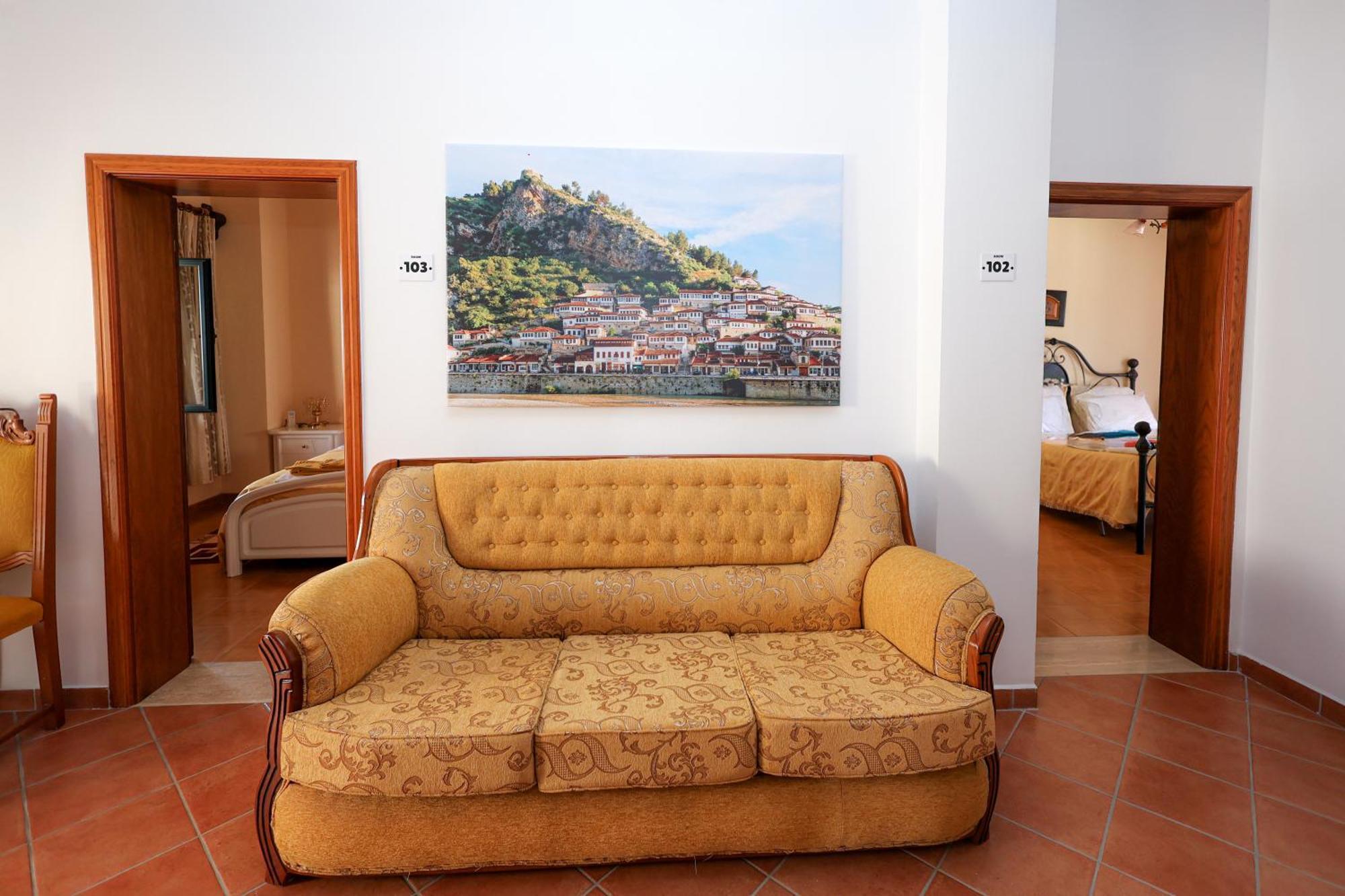 Casa La Pieve Bed & Breakfast เบราท ภายนอก รูปภาพ