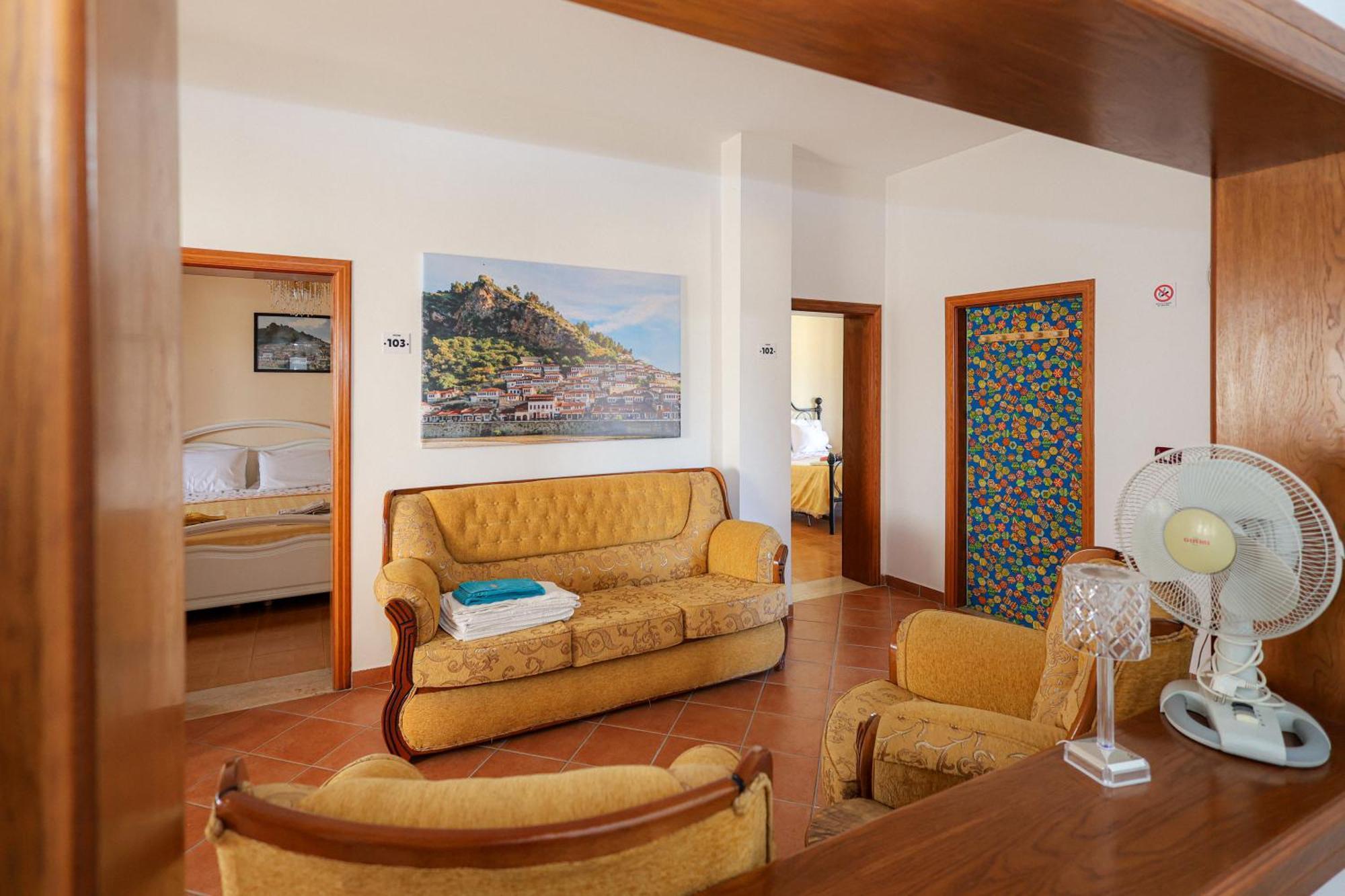 Casa La Pieve Bed & Breakfast เบราท ภายนอก รูปภาพ